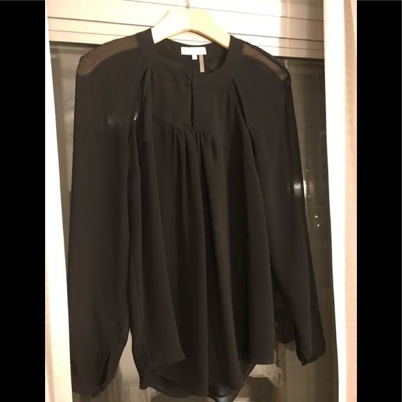 Black blouse with sheer sleeves - Picture 3 of 6